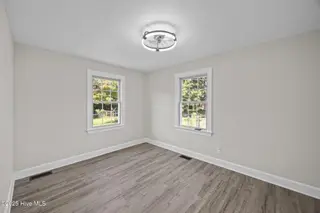 2904 Jefferson Drive, Greenville, NC 27858 – photo 14: 14-web-or-mls-BLS_0036
