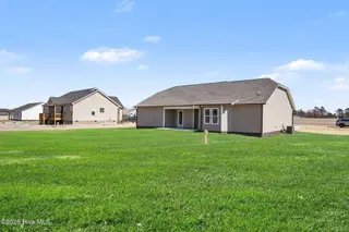 61 Maxwell Farm Lane, Selma, NC 27576 – photo 20: 025_cj4a3098_418