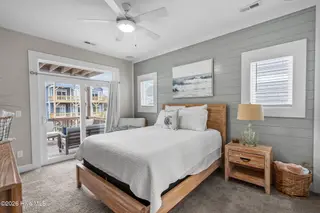 308 Oceanaire Lane, Surf City, NC 28445 – photo 20: 29-web-or-mls-DSC09639