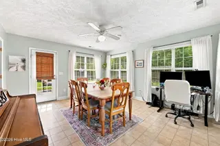 107 Sparta Way, New Bern, NC 28562 – photo 18: 18-web-or-mls-DSC_2155_edit
