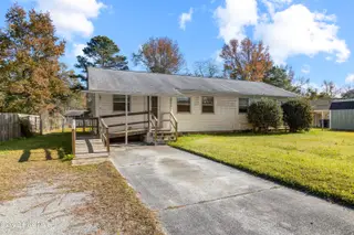 114 Cardinal Road, Jacksonville, NC 28546 – photo 2: 425A4929
