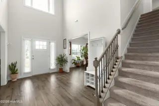 204 W Broughton Lane, Rocky Point, NC 28457 – photo 5: BroughtonW204-2foyShaneL33A4595-CR2