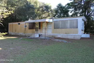 7147 Dale Avenue SW, Ocean Isle Beach, NC 28469 — 2-bedroom manufactured home in Seaside Heights, Ocean Isle Beach, NC, photo 2 of 15: IMG_1110
