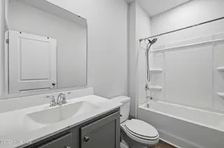 216 Tributary Circle, Wilmington, NC 28401 – photo 21: 22_216_tributary_cir_022