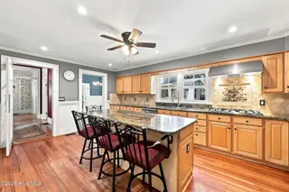 1208 National Avenue, New Bern, NC 28560 – photo 15: 27-web-or-mls-0C0A2075