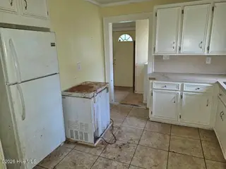 1011 E 6th Street, Washington, NC 27889 – photo 8: KITCHEN