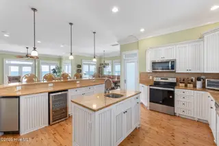 1010 Ocean Drive, Emerald Isle, NC 28594 – photo 17: 63-web-or-mls-chadwick-visuals-1010-ocea