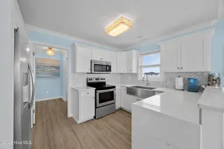 1004 N Shore Drive, Surf City, NC 28445 – photo 18: 23_kitchen