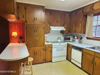 1904 Sedgefield Drive, Kinston, NC 28504 – photo 20: 20240924_110703