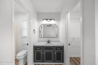 1101 Hunting Ridge Road, Wilmington, NC 28412 — 4-bedroom home in Echo East, Wilmington, NC, photo 16 of 41: Bathroom (90)