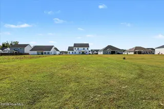 12 N Ardsley Lane, Rocky Point, NC 28457 — 5-bedroom home in Wylie Branch, Rocky Point, NC, photo 7 of 49: 12 N Ardsley Lane