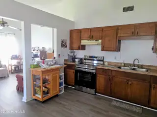 3611 Windy Trail, New Bern, NC 28560 — 2-bedroom home in Taylors Creek, New Bern, NC, photo 5 of 18