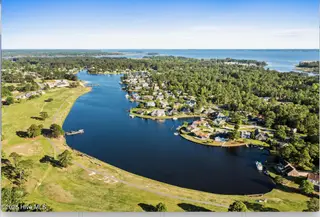 2014 Caracara Drive, New Bern, NC 28560 – photo 4: Fairfield Harbour - 21
