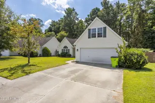102 Inge Court, New Bern, NC 28562 – photo 3: Front Elevation