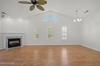 3055 Weatherby Court, Wilmington, NC 28405 — 2-bedroom home in Northchase, Wilmington, NC, photo 5 of 26: 33-web-or-mls-DSC05563