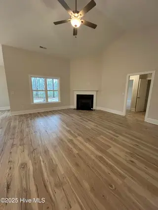 2410 Starling Lane, New Bern, NC 28562 – photo 8: Great Room Pic 2