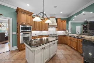 516 Chesapeake Place, Greenville, NC 27858 – photo 14: 24-web-or-mls-BLS_0078