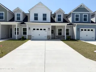 479 Timbercrest Circle SE, Bolivia, NC 28422 — 4-bedroom townhome in Autumn Trail, Bolivia, NC, photo 1 of 29
