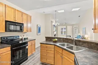 1331 Arbor Ridge Way, Leland, NC 28451 — 2-bedroom townhome in Magnolia Greens, Leland, NC, photo 13 of 70