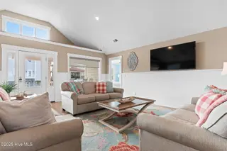 226 W First Street, Ocean Isle Beach, NC 28469 – photo 15: 37-web-or-mls-Cammediallc.com (60 of 84)