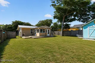 112 NE 51st Street, Oak Island, NC 28465 – photo 3