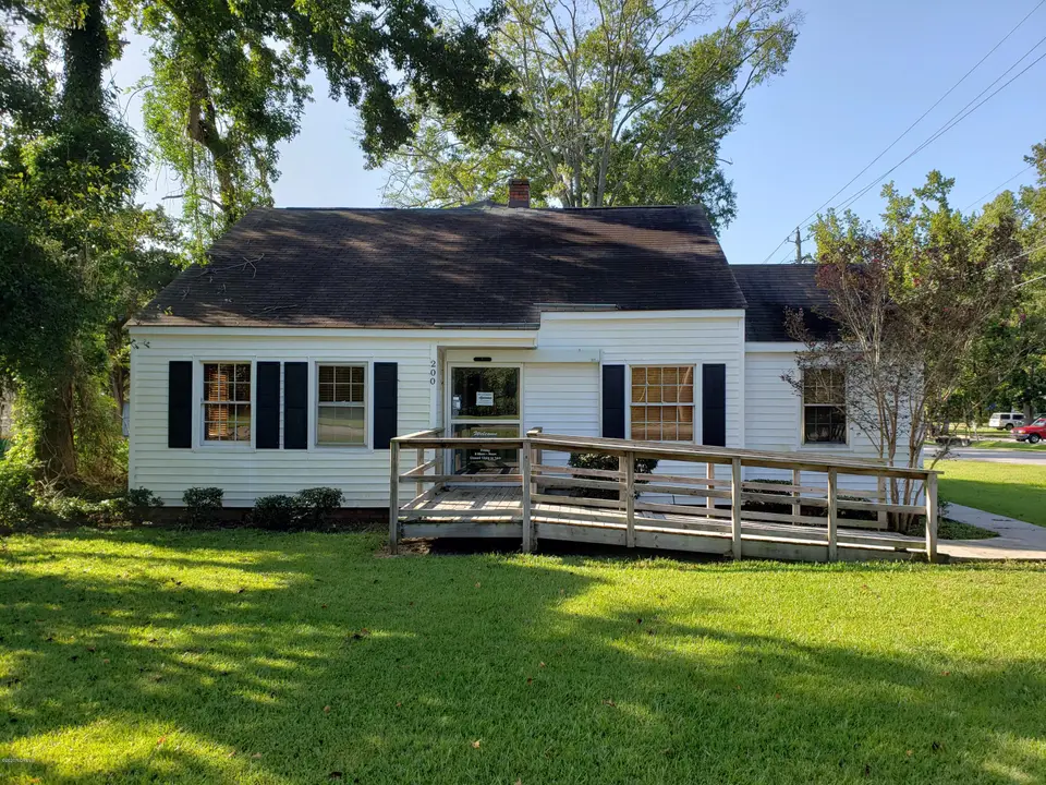 200 Jefferson Street, Whiteville, NC 28472 – photo 1 of 35: 20200922_094419