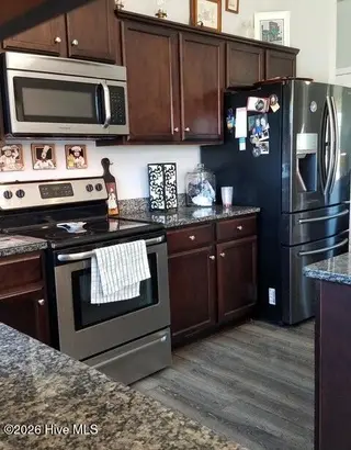 201 Classy Court, Richlands, NC 28574 – photo 7: Appliances