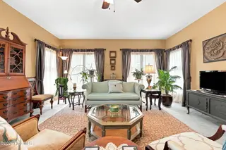 8 N Shamrock Drive, Jackson Springs, NC 27281 – photo 7: Lots of Light