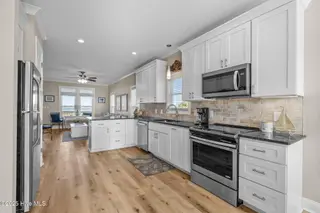 1100 E Ft Macon Road A, Atlantic Beach, NC 28512 – photo 11: 9-web-or-mls-1S3A2454