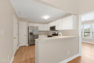 424 Commerce Avenue D, Morehead City, NC 28557 – photo 11: Kitchen