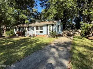 809 River Street, Jacksonville, NC 28540 – photo 8: Photo Oct 21 2025, 10 23 07 AM