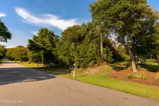 104 Juniper Road, Pine Knoll Shores, NC 28512 – photo 7: Vacant lot in Pine Knoll Shores