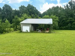 615 Summit Street, Carthage, NC 28327 – photo 4: detached garage