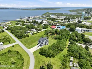 154 Westbay Circle, Harkers Island, NC 28531 – photo 7: 6-web-or-mls-154 Westbay 006