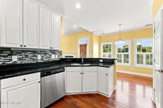 1203 Coral Reef Court, New Bern, NC 28560 – photo 14: Kitchen
