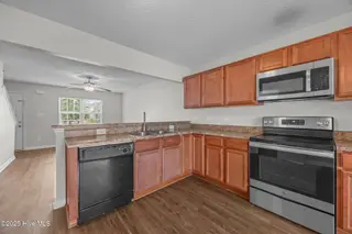 6007 Grandeur Avenue, Jacksonville, NC 28546 – photo 8: 16-web-or-mls-IMG_5279