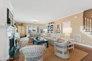122 Front Street & Slip #5, Beaufort, NC 28516 — 4-bedroom home, Beaufort, NC, photo 15 of 63: Open concept living with fireplace