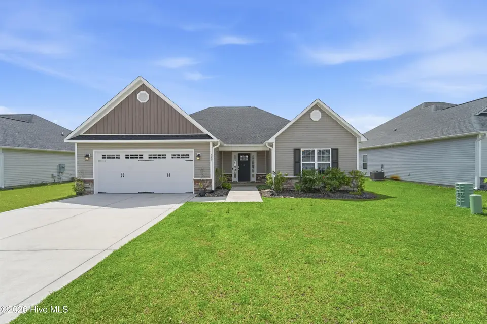 289 Crossroads Store Drive, Jacksonville, NC 28546 – photo 1 of 54: DSC01219