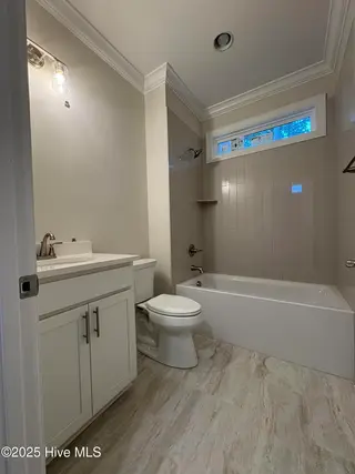 265 St Andrews Drive, Pinehurst, NC 28374 – photo 17: Guest bath with tub