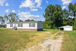 107 E Old Fort Road, Pikeville, NC 27863 – photo 2: 03-107 E Old Fort Rd-3