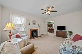 1205 Harding Avenue, Kinston, NC 28501 — 2-bedroom home, Kinston, NC, photo 12 of 40: 24-web-or-mls-IMG_0012