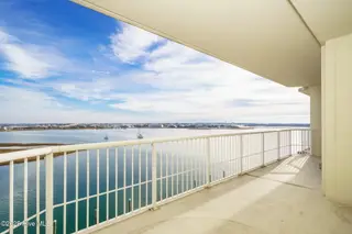 100 Olde Towne Yacht Club Drive 512, Beaufort, NC 28516 – photo 2: Covered porch w/ expansive views
