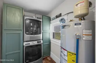1519 Rhem Avenue, New Bern, NC 28560 – photo 17: 6-web-or-mls-0C0A1199
