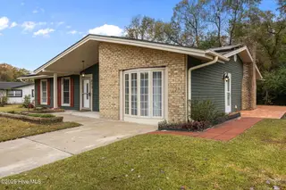 602 Shamrock Drive, Jacksonville, NC 28540 – photo 2: 4-web-or-mls-602 Shamrock Dr. 86