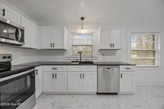 1509 SE Greenville Boulevard, Greenville, NC 27858 – photo 9: Kitchen