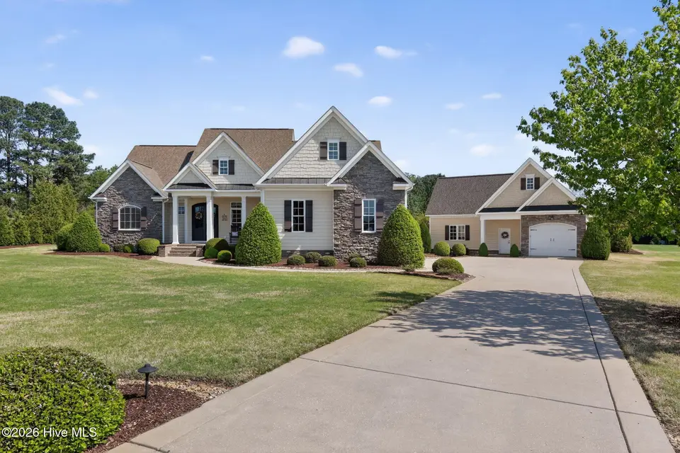 6307 Crossmoor Drive, Wilson, NC 27896 — 4-bedroom home in SouthPointe, Wilson, NC, photo 1 of 55: Front