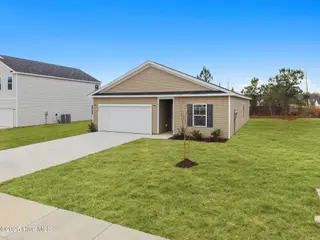 604 S Squires Run Lane, Richlands, NC 28574 – photo 3: Home Front