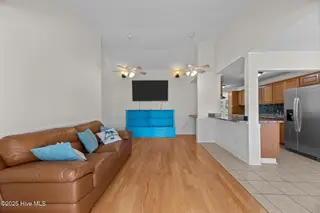 2014 Center Avenue, New Bern, NC 28560 – photo 16: Living Room