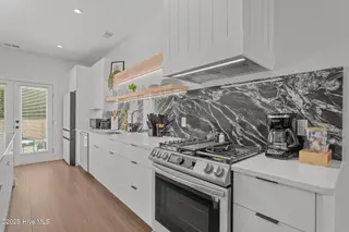 712 S 13th Street, Wilmington, NC 28401 – photo 12: 8-web-or-mls-DSC07894