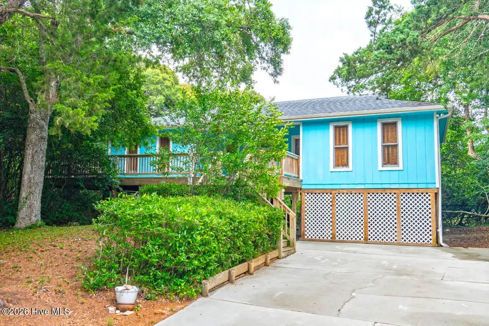 112 James Drive, Emerald Isle, NC 28594 – photo 1 of 28: 112 James Drive
